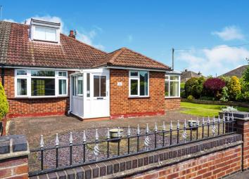 Semi-detached bungalow For Sale in Crewe