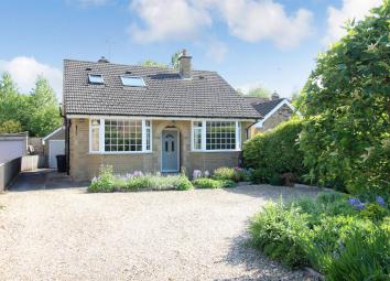 Detached house For Sale in Tadcaster