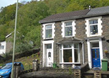 End terrace house For Sale in Pontypridd