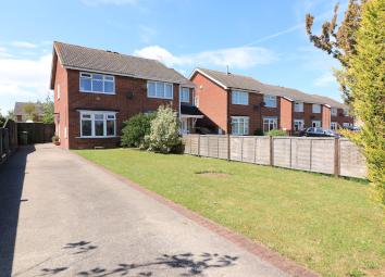 Semi-detached house For Sale in Immingham