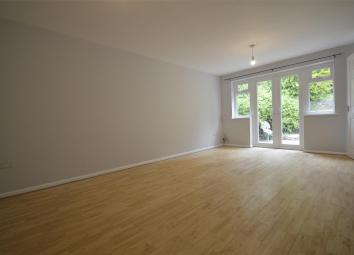 Semi-detached house To Rent in Stroud