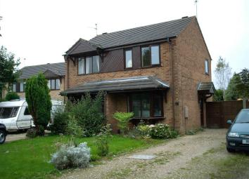 Semi-detached house To Rent in Newark