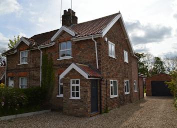 3 Bedroom Semi-detached house to rent