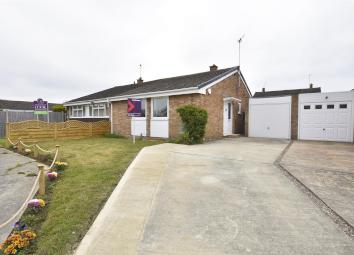 Semi-detached bungalow For Sale in Cheltenham