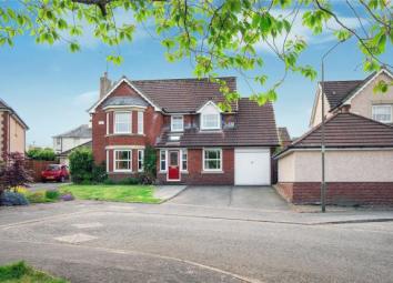 Detached house For Sale in Stirling