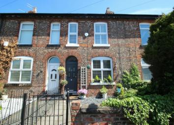 Terraced house For Sale in Sale