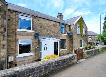 Terraced house For Sale in High Peak