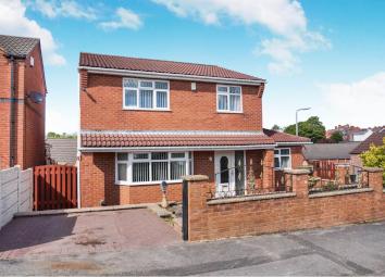 Detached house For Sale in Sutton-in-Ashfield