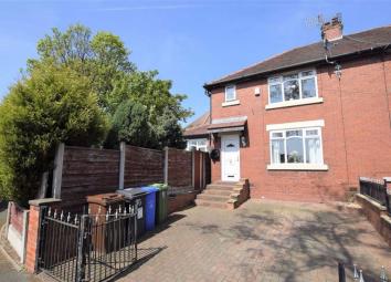 Semi-detached house For Sale in Ashton-under-Lyne