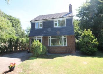 Detached house To Rent in Manchester