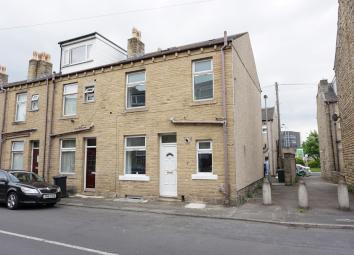 End terrace house To Rent in Keighley