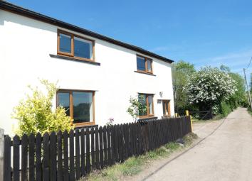 Cottage For Sale in Oldham