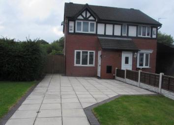 Semi-detached house To Rent in Wigan