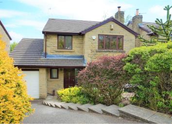 Detached house For Sale in High Peak