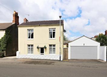 Detached house For Sale in Ashby-De-La-Zouch