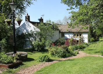 Detached house For Sale in Glossop