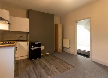 Studio To Rent in Newport
