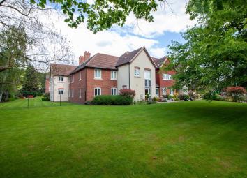 Flat For Sale in Retford
