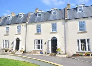 5 Bedroom Town house for sale