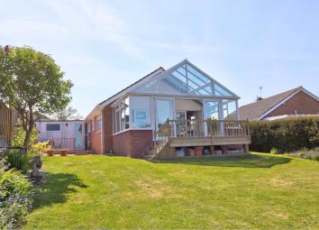 Bungalow For Sale in Minehead