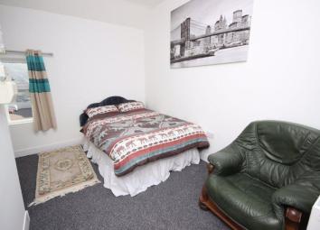 Studio To Rent in Kidderminster