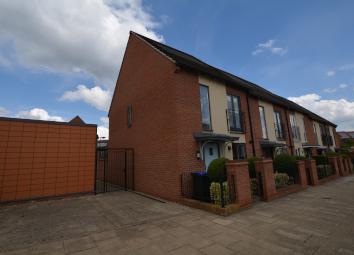 End terrace house For Sale in Northampton