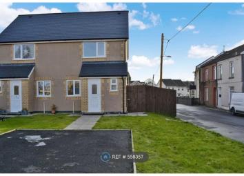 3 Bedroom Semi-detached house to rent