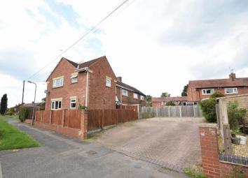 Terraced house To Rent in Redditch