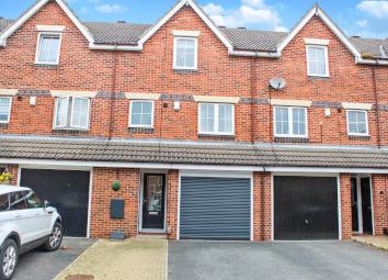 Town house For Sale in Ossett