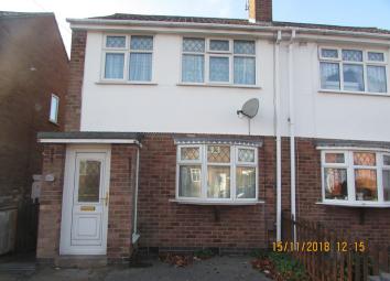 Semi-detached house To Rent in Hinckley