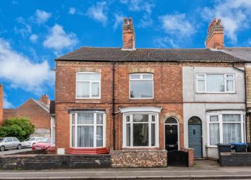 Semi-detached house For Sale in Hinckley