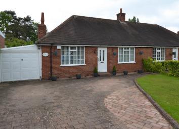 Semi-detached bungalow For Sale in Birmingham