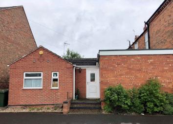 2 Bedroom Semi-detached house to rent
