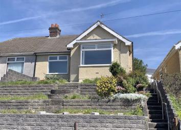 Semi-detached bungalow For Sale in Swansea