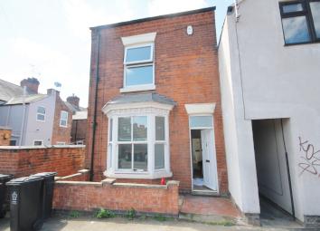 End terrace house To Rent in Leicester