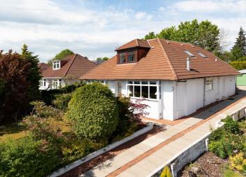 Detached bungalow For Sale in Glasgow