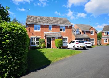 Detached house For Sale in Swadlincote