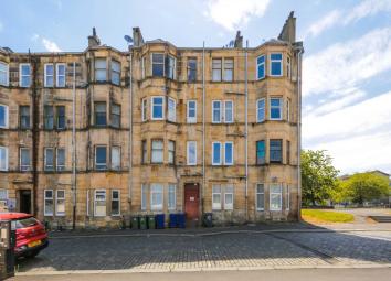 Flat For Sale in Paisley