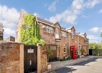 Detached house For Sale in Ayr