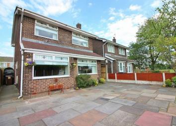 Detached house For Sale in Southport