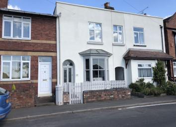 Terraced house For Sale in Stourbridge
