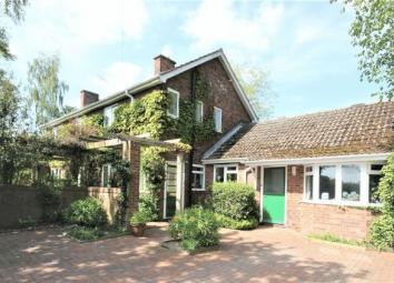 Detached house For Sale in Whitchurch
