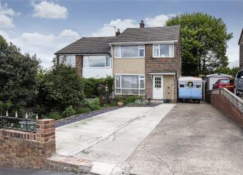 Semi-detached house For Sale in Knottingley