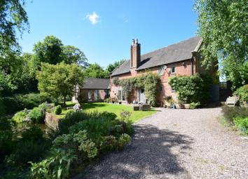Detached house For Sale in Whitchurch
