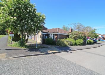 Detached bungalow For Sale in Hull
