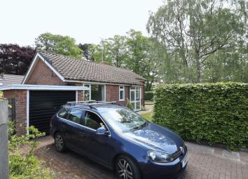 Bungalow To Rent in Macclesfield