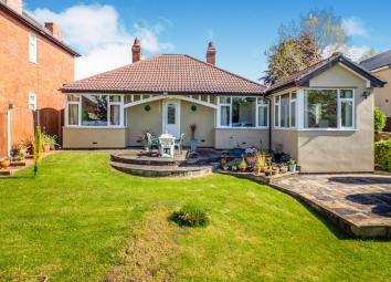 Detached bungalow For Sale in Ilkeston