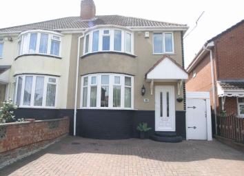 Semi-detached house For Sale in Oldbury