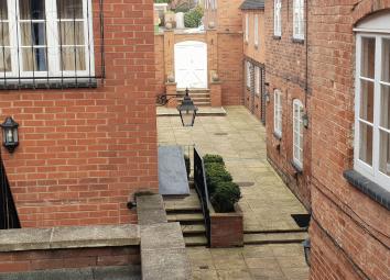 Flat To Rent in Atherstone