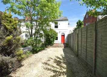 End terrace house For Sale in Worcester